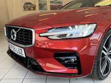 Volvo V60 D3 R-Design 