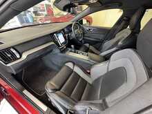 Volvo V60 D3 R-Design 