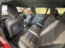 Volvo V60 D3 R-Design 