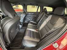 Volvo V60 D3 R-Design 