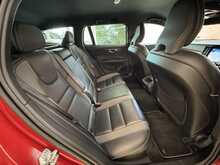 Volvo V60 D3 R-Design 