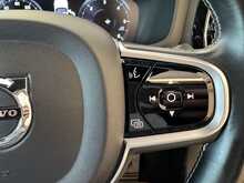 Volvo V60 D3 R-Design 