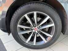Jaguar F-PACE P250i R-Dynamic SE 