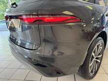 Jaguar F-PACE P250i R-Dynamic SE 