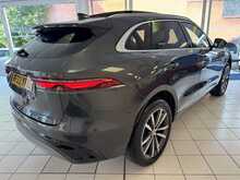 Jaguar F-PACE P250i R-Dynamic SE 