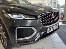 Jaguar F-PACE P250i R-Dynamic SE 