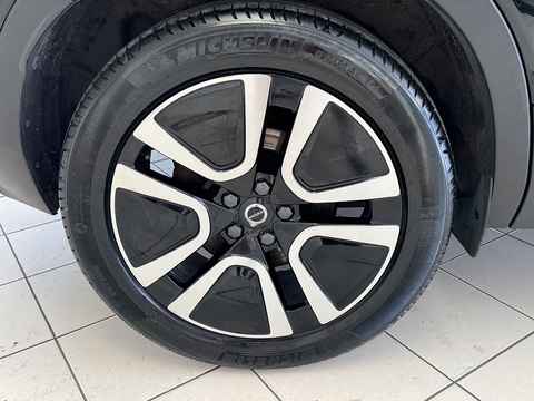 1.5h T4 Recharge 10.7kWh Core SUV 5dr Petrol Plug-in Hybrid Auto Euro 6 (s/s) (211 ps)