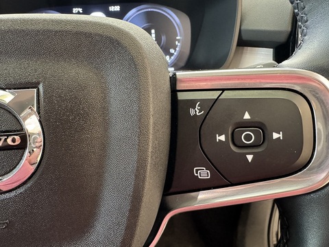 1.5h T4 Recharge 10.7kWh Core SUV 5dr Petrol Plug-in Hybrid Auto Euro 6 (s/s) (211 ps)