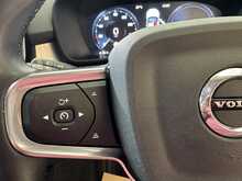 Volvo XC40 h T4 Core 