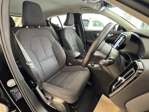 1.5h T4 Recharge 10.7kWh Core SUV 5dr Petrol Plug-in Hybrid Auto Euro 6 (s/s) (211 ps)