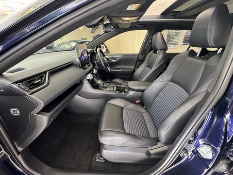2.5 VVT-h Dynamic SUV 5dr Petrol Hybrid CVT Euro 6 (s/s) (218 ps)