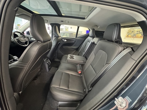 1.5h T5 Twin Engine Recharge 10.7kWh Inscription Pro SUV 5dr Petrol Plug-in Hybrid Auto Euro 6 (s/s) (262 ps)