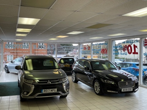 2.0 P200 R-Dynamic HSE SUV 5dr Petrol Auto AWD Euro 6 (s/s) (200 ps)