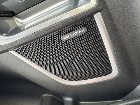 2.0 P200 R-Dynamic HSE SUV 5dr Petrol Auto AWD Euro 6 (s/s) (200 ps)