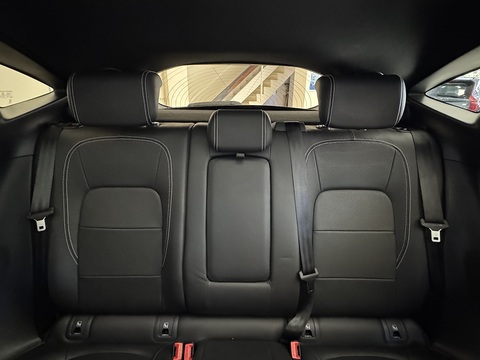 2.0 P200 R-Dynamic HSE SUV 5dr Petrol Auto AWD Euro 6 (s/s) (200 ps)