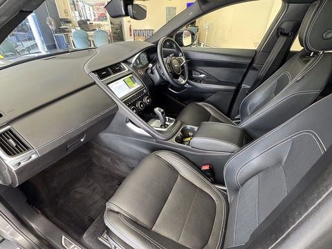 2.0 P200 R-Dynamic HSE SUV 5dr Petrol Auto AWD Euro 6 (s/s) (200 ps)