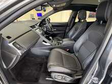 Jaguar E-PACE P200 R-Dynamic HSE 