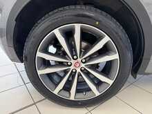 Jaguar E-PACE P200 R-Dynamic HSE 