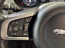 Jaguar E-PACE P200 R-Dynamic HSE 