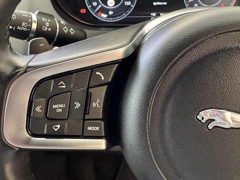 2.0 P200 R-Dynamic HSE SUV 5dr Petrol Auto AWD Euro 6 (s/s) (200 ps)