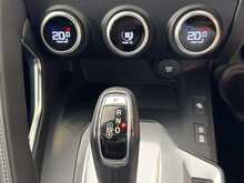 Jaguar E-PACE P200 R-Dynamic HSE 