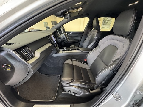 2.0 B5 MHEV R-Design SUV 5dr Petrol Hybrid Auto Euro 6 (s/s) (250 ps)