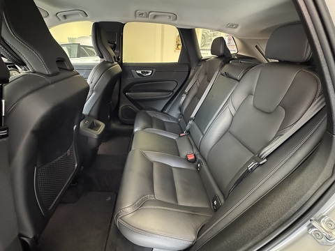 2.0 B4 MHEV Inscription SUV 5dr Diesel Hybrid Auto AWD Euro 6 (s/s) (197 ps)