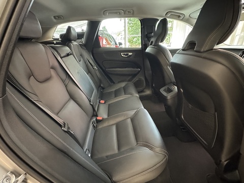 2.0 B4 MHEV Inscription SUV 5dr Diesel Hybrid Auto AWD Euro 6 (s/s) (197 ps)