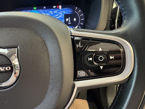 2.0 B4 MHEV Inscription SUV 5dr Diesel Hybrid Auto AWD Euro 6 (s/s) (197 ps)