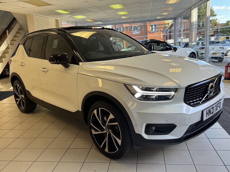 2022 Volvo XC40