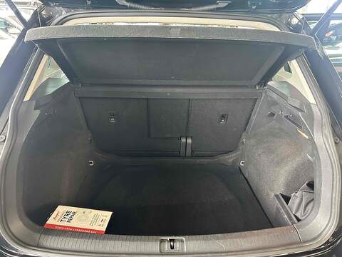 Volkswagen Tiguan TSI Life - U10008