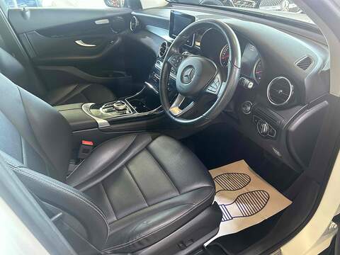 Mercedes-Benz GLC 2.1 GLC220d Urban Edition SUV 5dr Diesel G-Tronic+ 4MATIC Euro 6 (s/s) (170 ps) - U10017