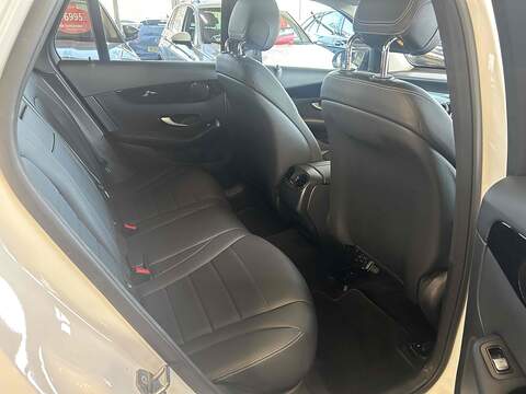 Mercedes-Benz GLC 2.1 GLC220d Urban Edition SUV 5dr Diesel G-Tronic+ 4MATIC Euro 6 (s/s) (170 ps) - U10017