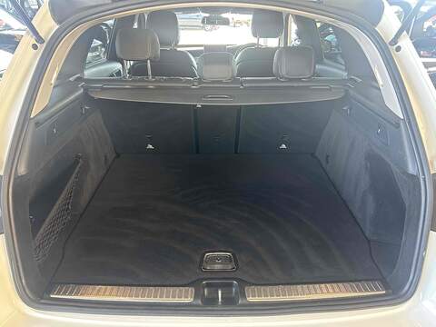 Mercedes-Benz GLC 2.1 GLC220d Urban Edition SUV 5dr Diesel G-Tronic+ 4MATIC Euro 6 (s/s) (170 ps) - U10017