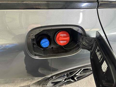 Mercedes-Benz C Class 2.0 C300de 13.5kWh AMG Line Edition (Premium) Estate 5dr Diesel Plug-in Hybrid G-Tronic+ Euro 6 - U10193