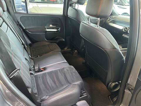 Mercedes-Benz GLB 2.0 GLB220d AMG Line (Premium) SUV 5dr Diesel 8G-DCT 4MATIC Euro 6 (s/s) (5 Seat) (190 ps) - U10229