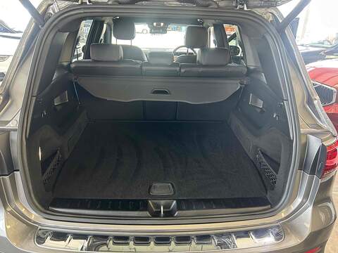 Mercedes-Benz GLB 2.0 GLB220d AMG Line (Premium) SUV 5dr Diesel 8G-DCT 4MATIC Euro 6 (s/s) (5 Seat) (190 ps) - U10229