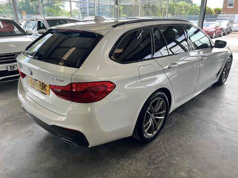 BMW 5 Series 2.0 520d M Sport Touring 5dr Diesel Auto Euro 6 (s/s) (190 ps) - U10230