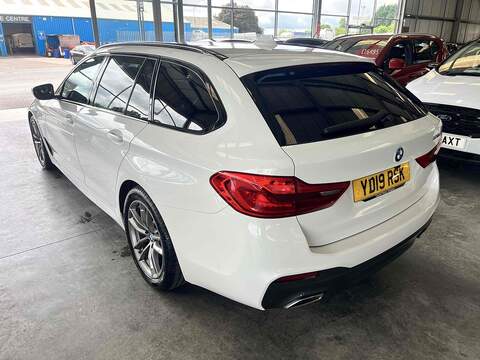 BMW 5 Series 2.0 520d M Sport Touring 5dr Diesel Auto Euro 6 (s/s) (190 ps) - U10230