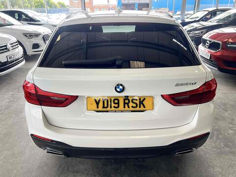 BMW 5 Series 2.0 520d M Sport Touring 5dr Diesel Auto Euro 6 (s/s) (190 ps) - U10230