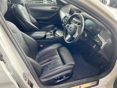 BMW 5 Series 2.0 520d M Sport Touring 5dr Diesel Auto Euro 6 (s/s) (190 ps) - U10230