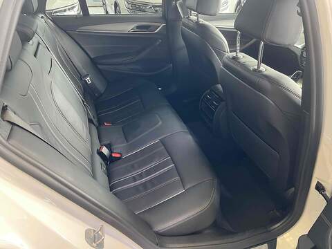 BMW 5 Series 2.0 520d M Sport Touring 5dr Diesel Auto Euro 6 (s/s) (190 ps) - U10230