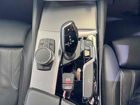 BMW 5 Series 2.0 520d M Sport Touring 5dr Diesel Auto Euro 6 (s/s) (190 ps) - U10230