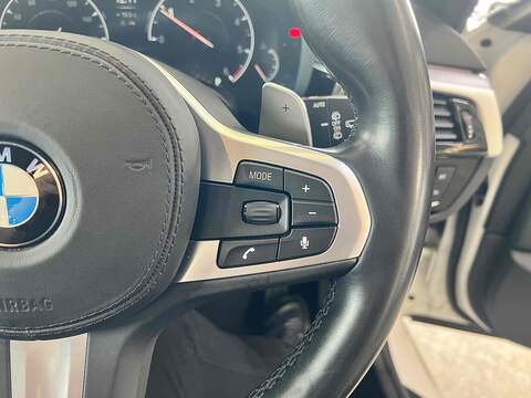 BMW 5 Series 2.0 520d M Sport Touring 5dr Diesel Auto Euro 6 (s/s) (190 ps) - U10230