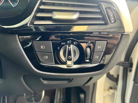 BMW 5 Series 2.0 520d M Sport Touring 5dr Diesel Auto Euro 6 (s/s) (190 ps) - U10230