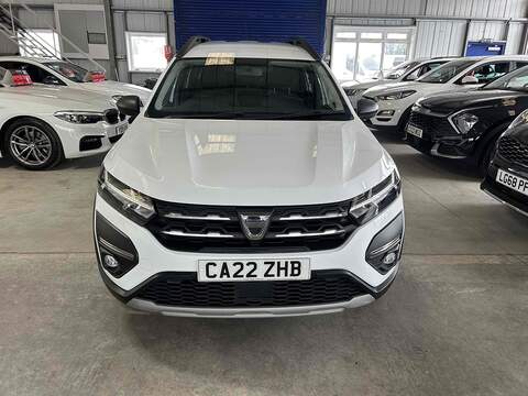 Dacia Jogger 1.0 TCe Essential MPV 5dr Petrol Manual Euro 6 (s/s) (110 ps) - U10264