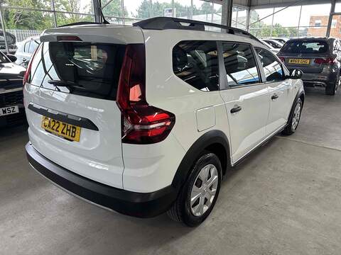 Dacia Jogger 1.0 TCe Essential MPV 5dr Petrol Manual Euro 6 (s/s) (110 ps) - U10264