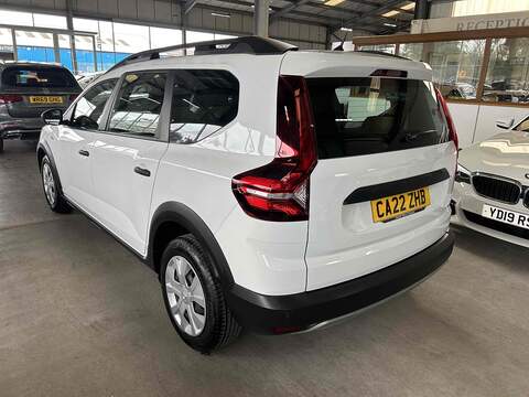 Dacia Jogger 1.0 TCe Essential MPV 5dr Petrol Manual Euro 6 (s/s) (110 ps) - U10264