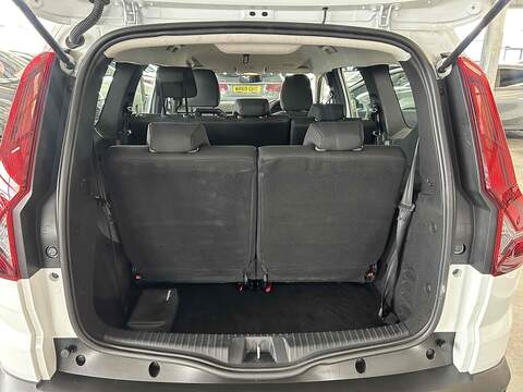 Dacia Jogger 1.0 TCe Essential MPV 5dr Petrol Manual Euro 6 (s/s) (110 ps) - U10264