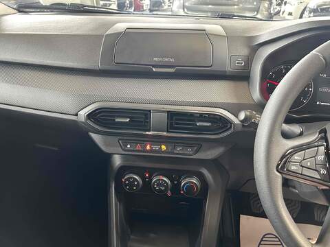 Dacia Jogger 1.0 TCe Essential MPV 5dr Petrol Manual Euro 6 (s/s) (110 ps) - U10264